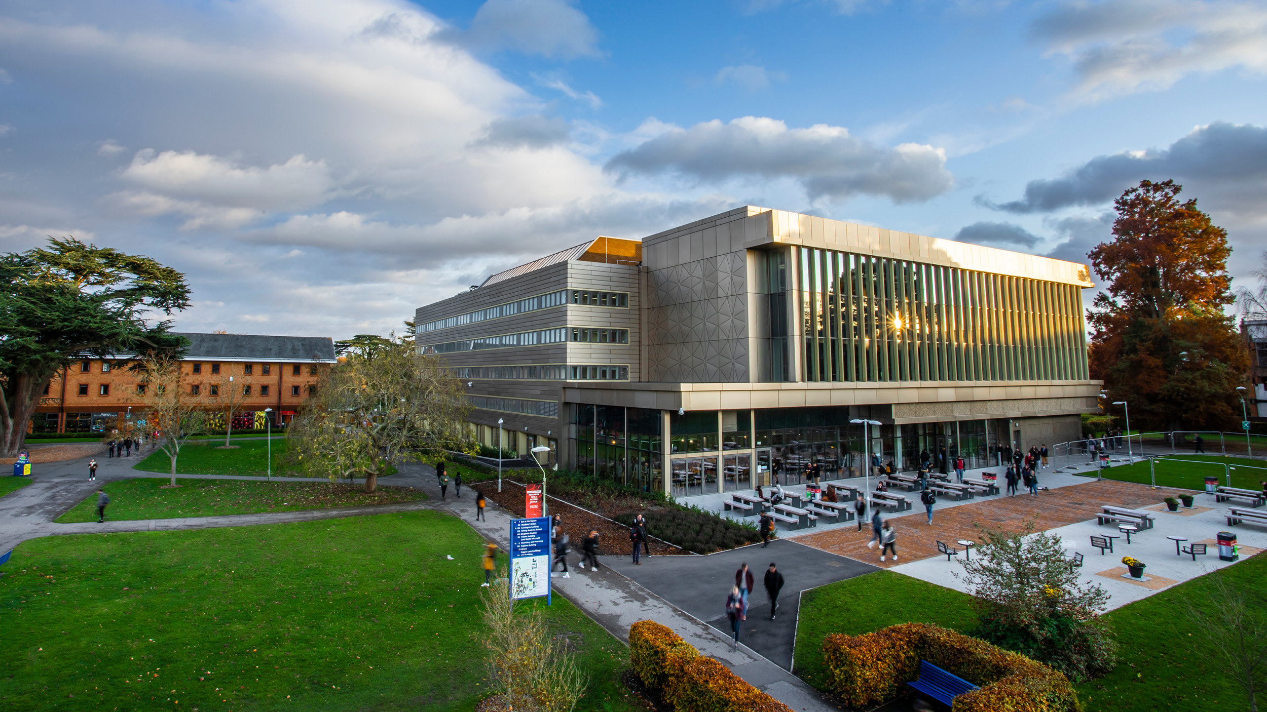 University of Reading library in the daytime
