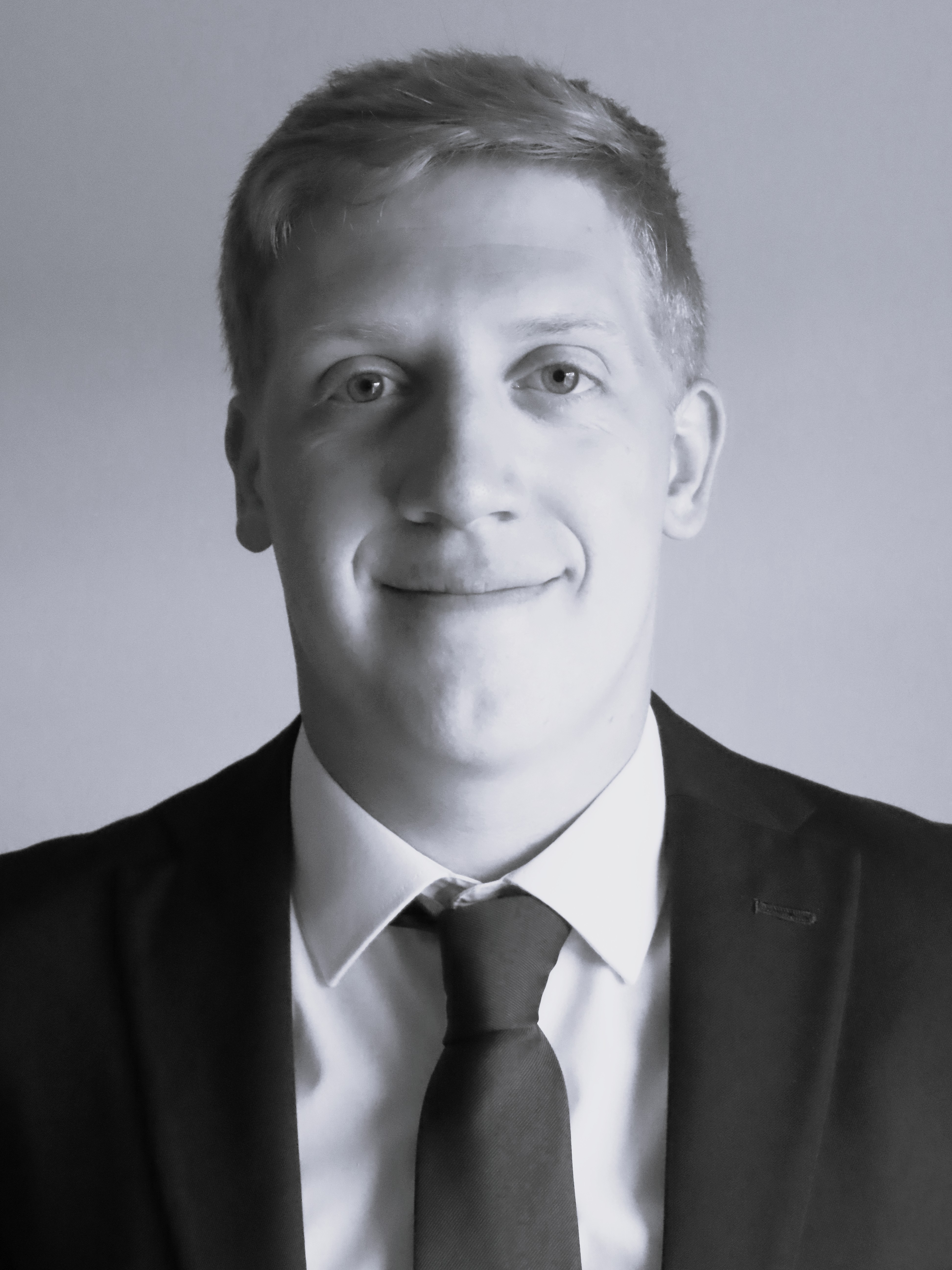 Headshot of Dan Skelson