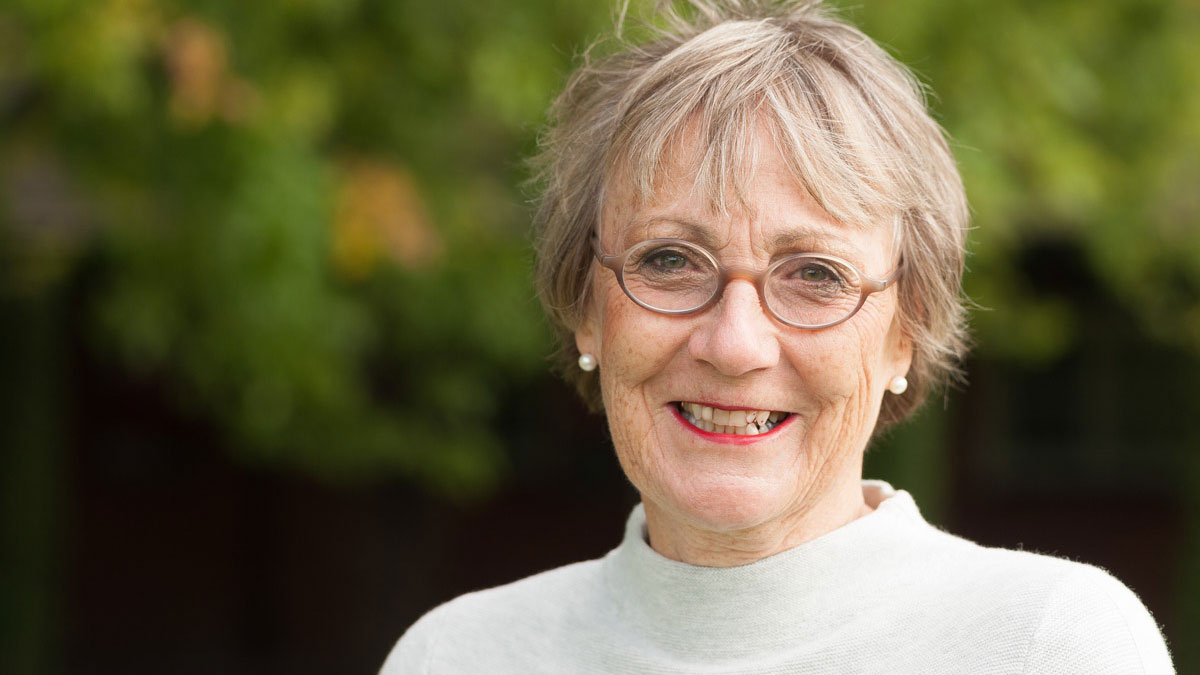 Professor Rhona Stainthorp