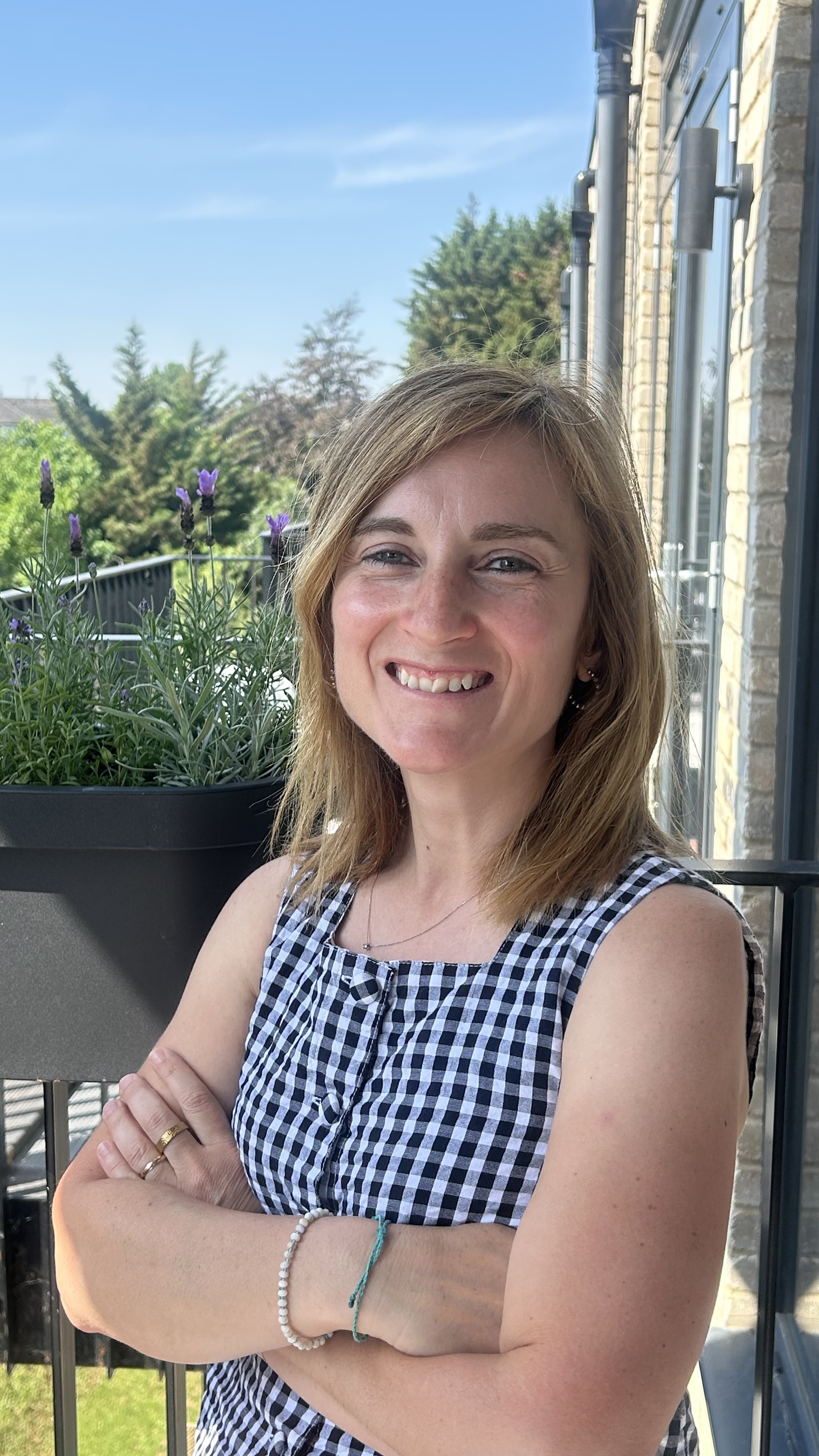 Headshot of Dr Marilena Crescente